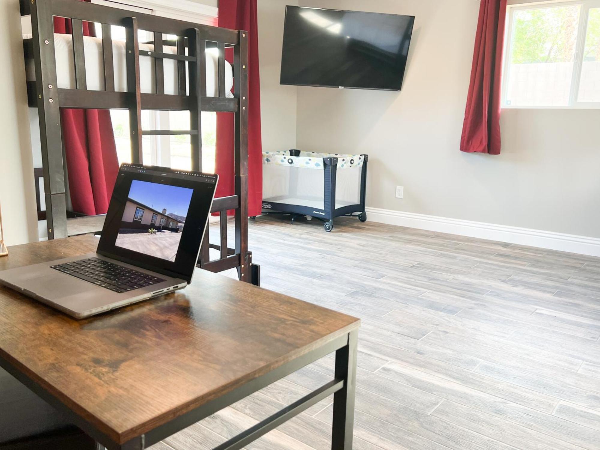 Lux Private Home - Pool, Billiards, 8 Smart Tvs, Board Games, Cotton Bedding - The Stone Sanctuary At Mccullough Hills Trailhead Las Vegas Luaran gambar