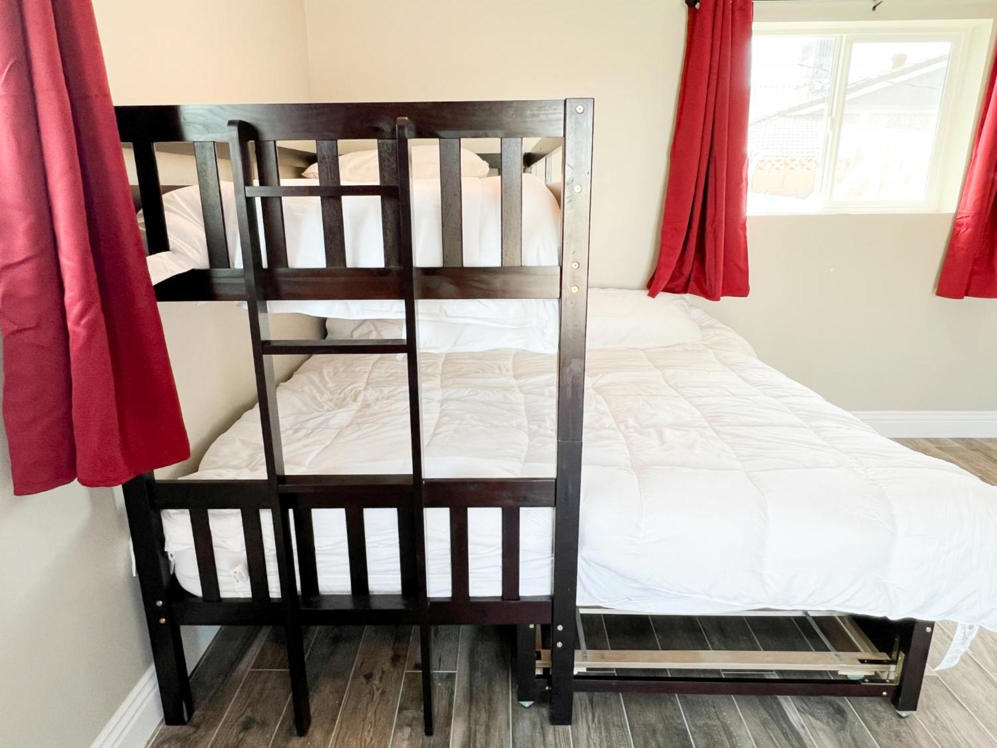 Lux Private Home - Pool, Billiards, 8 Smart Tvs, Board Games, Cotton Bedding - The Stone Sanctuary At Mccullough Hills Trailhead Las Vegas Luaran gambar