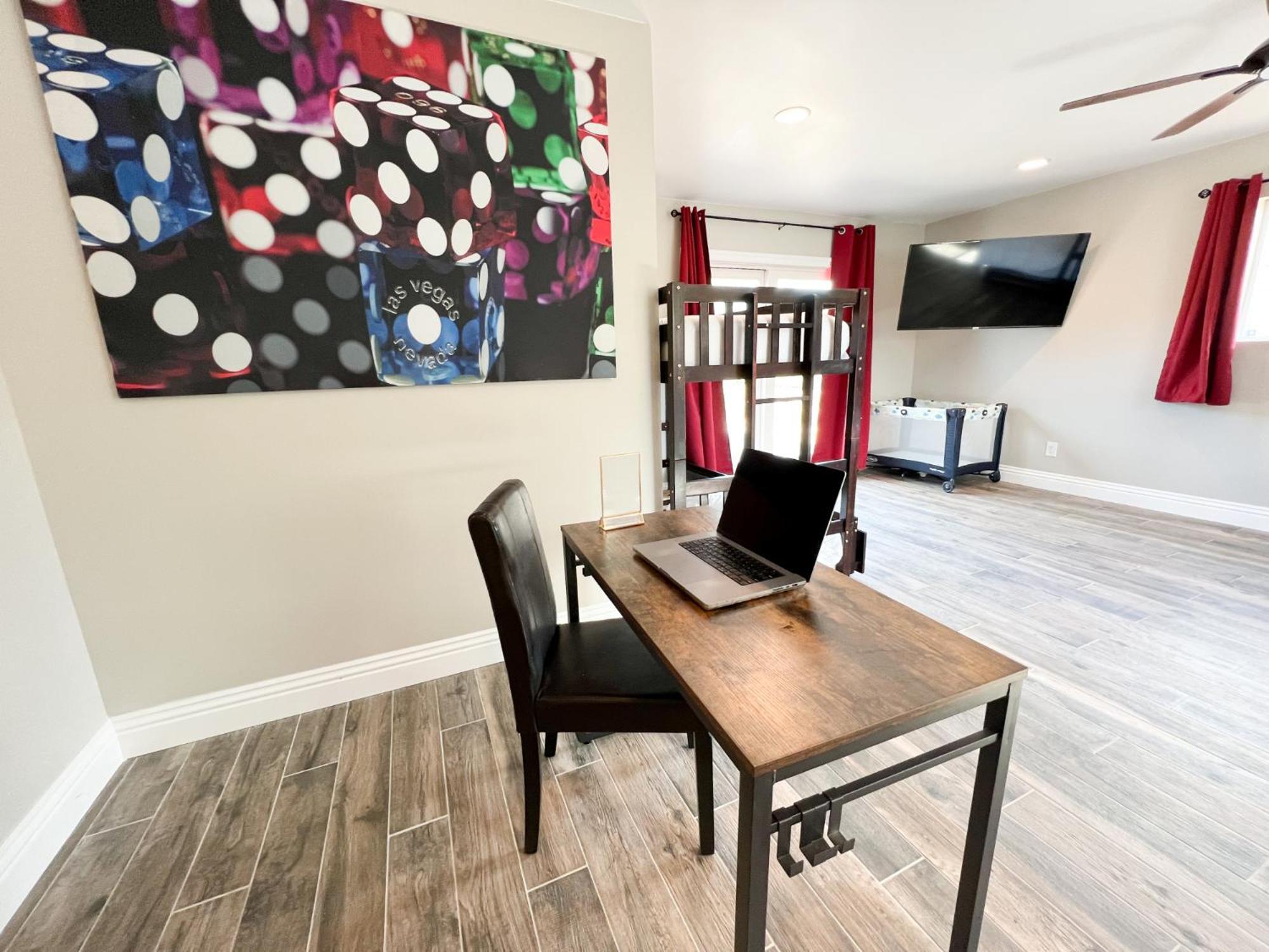 Lux Private Home - Pool, Billiards, 8 Smart Tvs, Board Games, Cotton Bedding - The Stone Sanctuary At Mccullough Hills Trailhead Las Vegas Luaran gambar